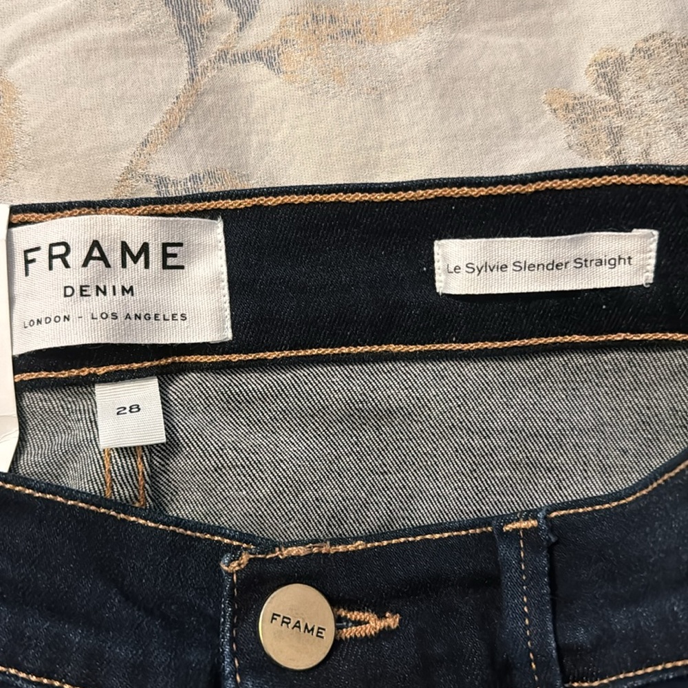 Frame Jeans - Picture 6 of 6